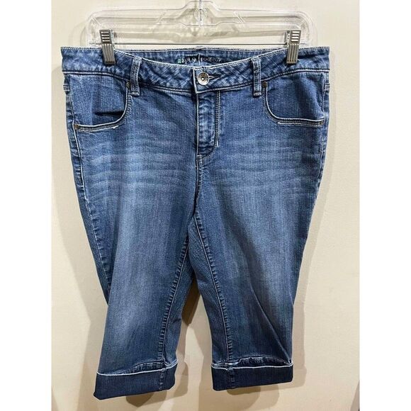 Apt. 9 Jeans Women's 12 Blue Capri Cuffed Whiskered Everyday Pockets Cottagecore - Picture 1 of 8